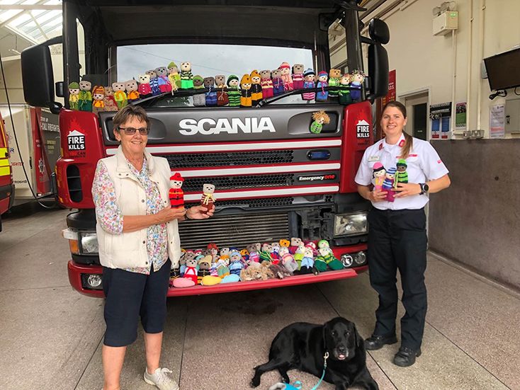 Pershore knitter helps Fire Service bring teddy comfort to youngsters during fire and rescue callouts