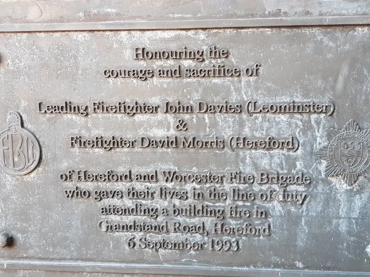 Memorial plaque