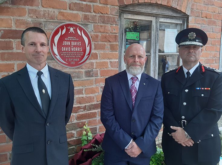 Firefighters who made the ultimate sacrifice in Hereford factory fire in 1993 honoured with Red Plaque