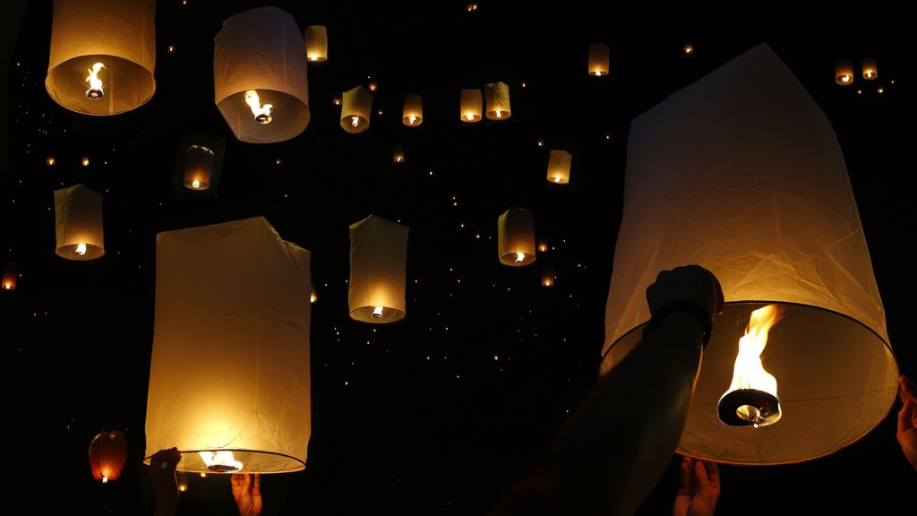 Sky lanterns can put lives and property at risk: HWFRS